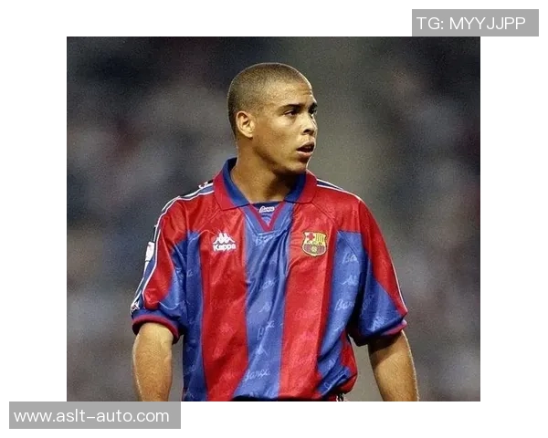 足球明星罗纳尔多的传奇故事与辉煌成就回顾